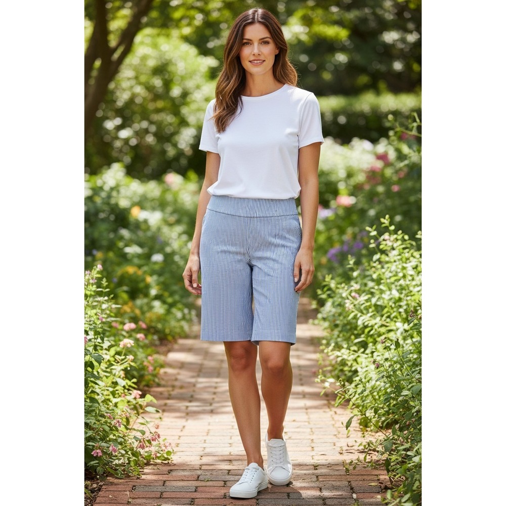Crown & Ivy Bermuda Shorts Womens Blue White Striped Ashley 10 Inseam Size 2